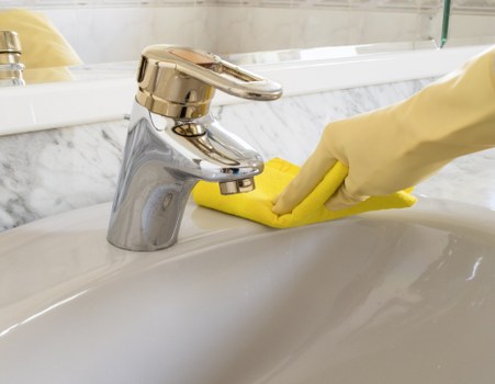 Final property inspection after end of tenancy cleaning in Queenspark